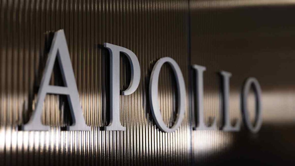 Ex-Apollo executive admits to improperly using company documents