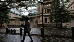 Yen sinks after BoJ raises rates to highest level since 1995