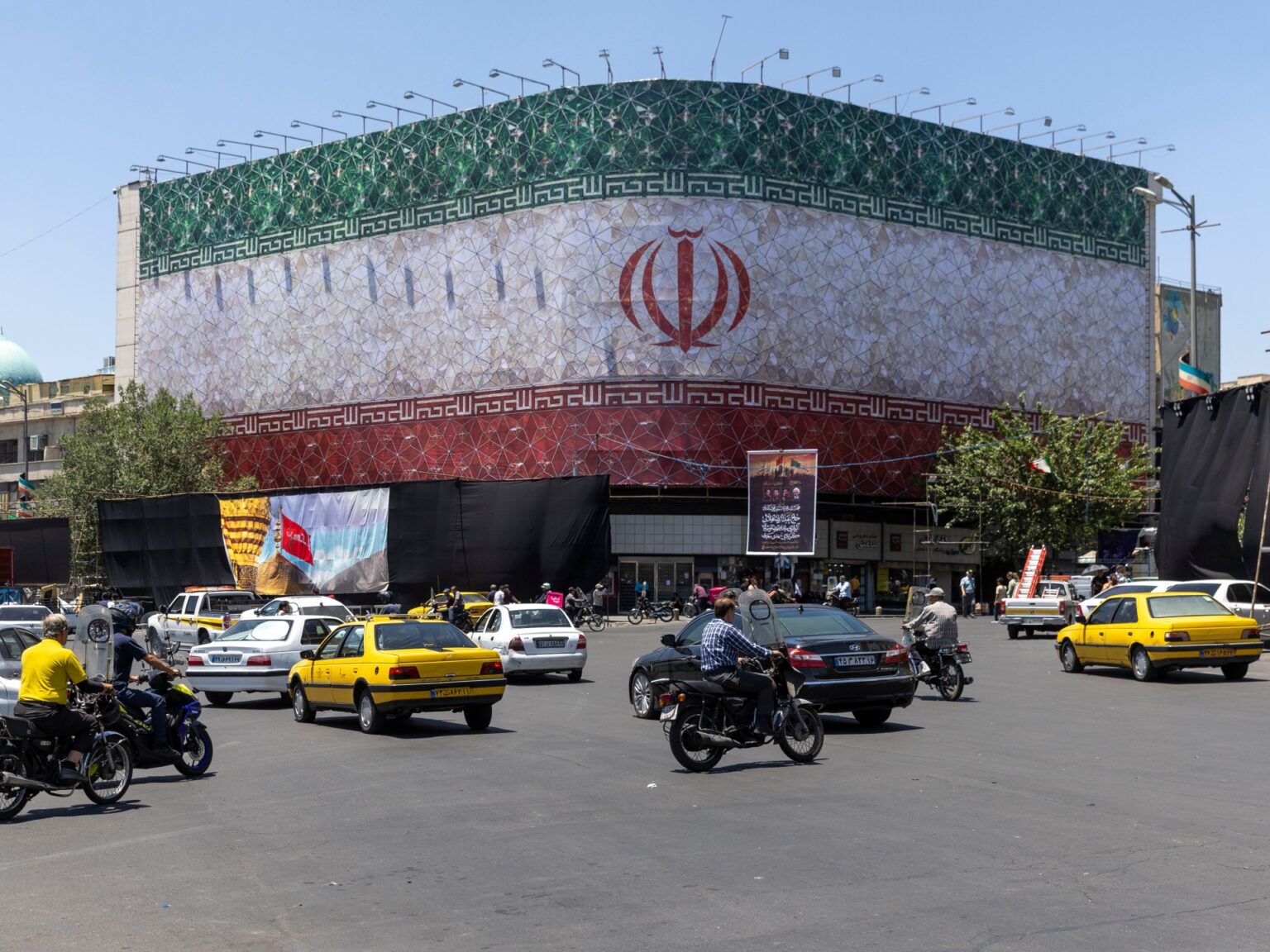 An unaffordable car market highlights Iran’s cost-of-living crisis An unaffordable car market highlights Iran’s cost-of-living crisis