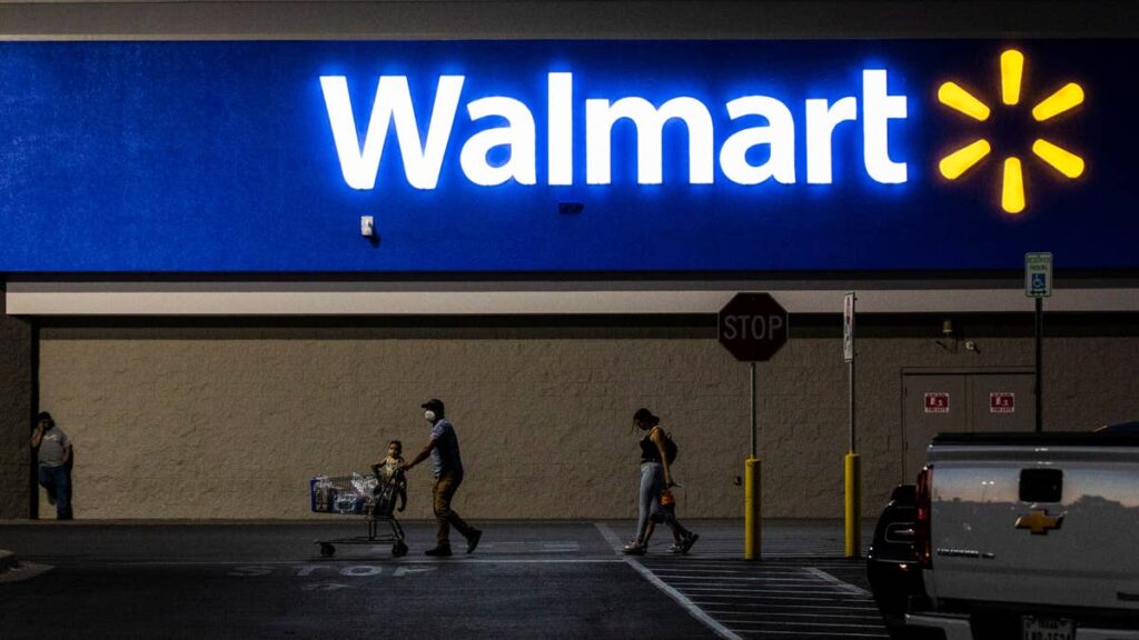 Walmart’s $1,200 4-piece patio set with a loveseat, table, and 2 armchairs is 60% off