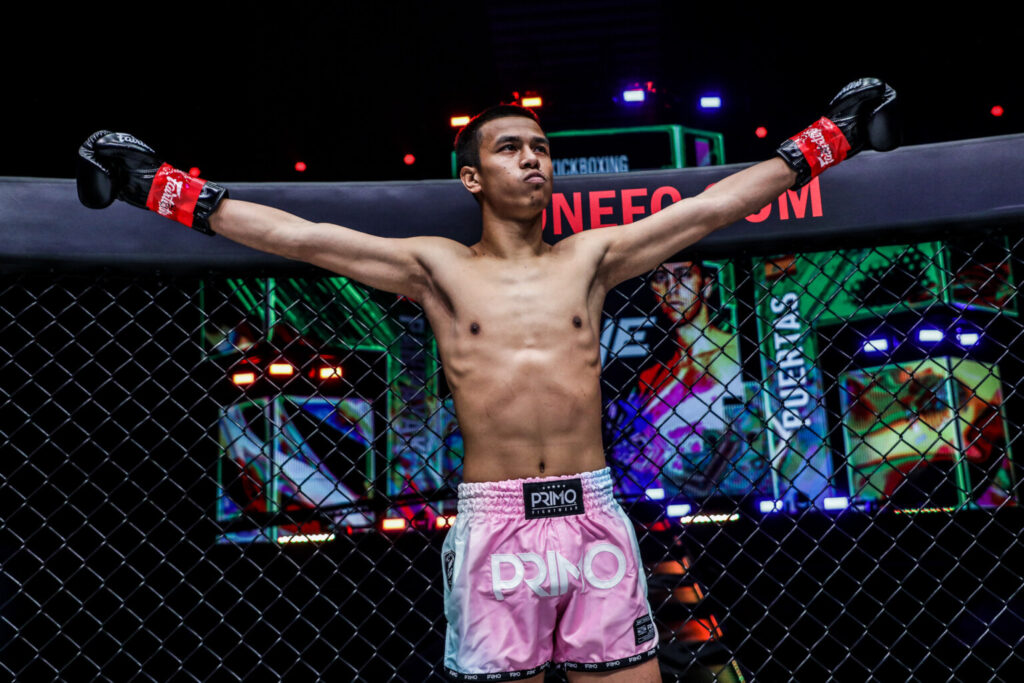 Panpayak puts unbeaten kickboxing run on the line at The Inner Circle 32
