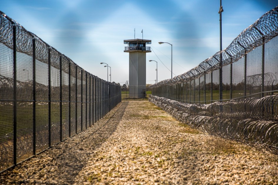 Federal judge orders Texas to air condition all prisons by the end of 2029 Federal judge orders Texas to air condition all prisons by the end of 2029