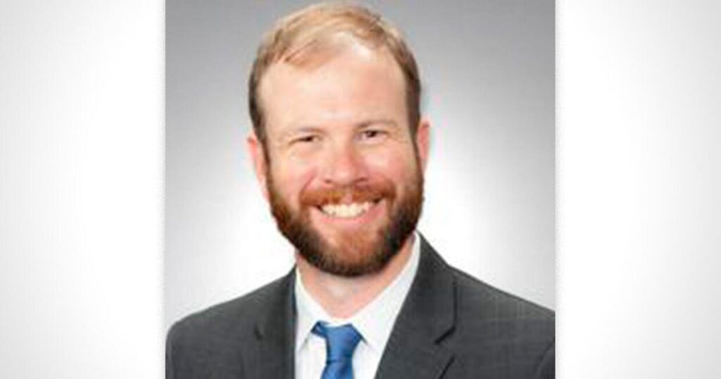 Pittsburgh doctor attacked and killed while he slept, wife also stabbed Pittsburgh doctor attacked and killed while he slept, wife also stabbed