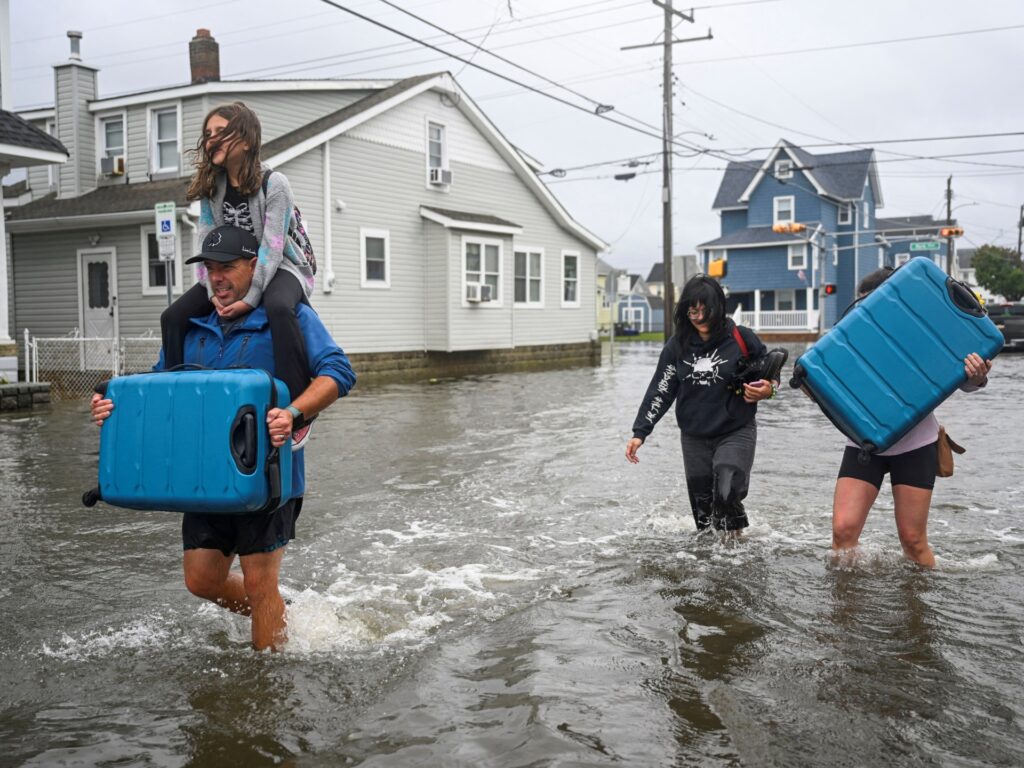Powerful storm brings flooding, power outages to northeastern United States Powerful storm brings flooding, power outages to northeastern United States