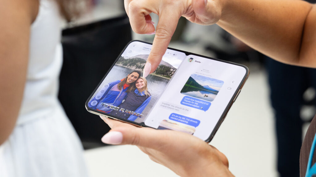 Why we won’t know how visible the iPhone Duo’s crease is for a long time