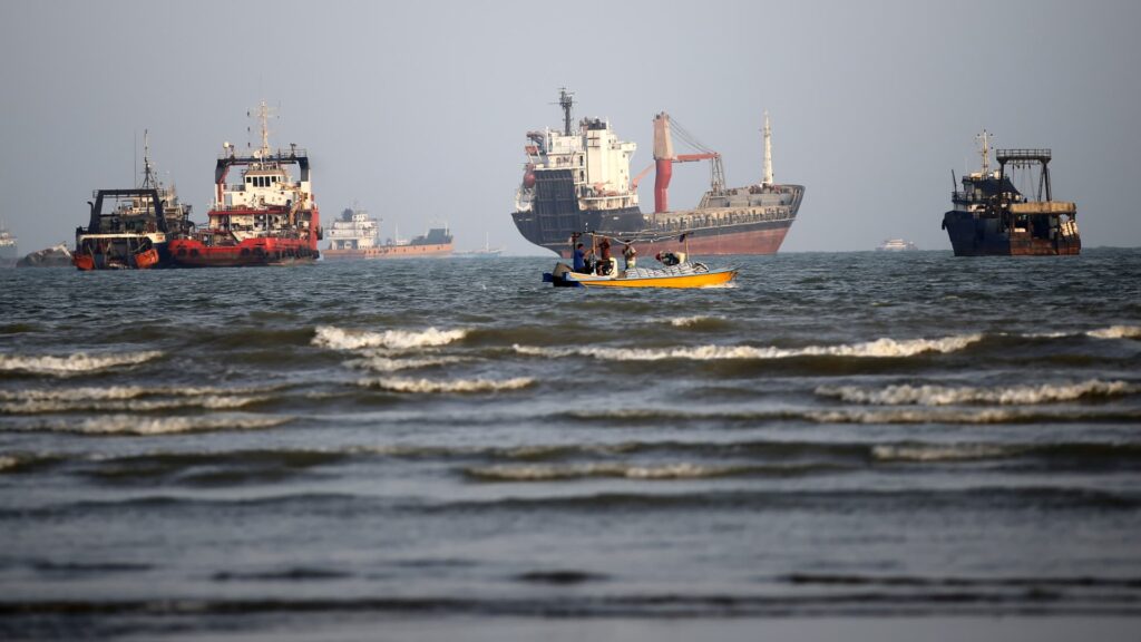 Iran’s foreign minister keeps indirect talks with the U.S. open; Iranian navy claims capture of underwater drone