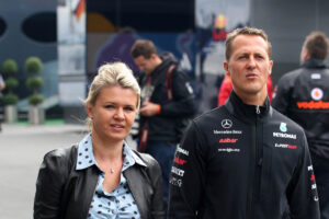 ‘Je pleure toute seule’ : la confidence très émouvante de Corinna Schumacher