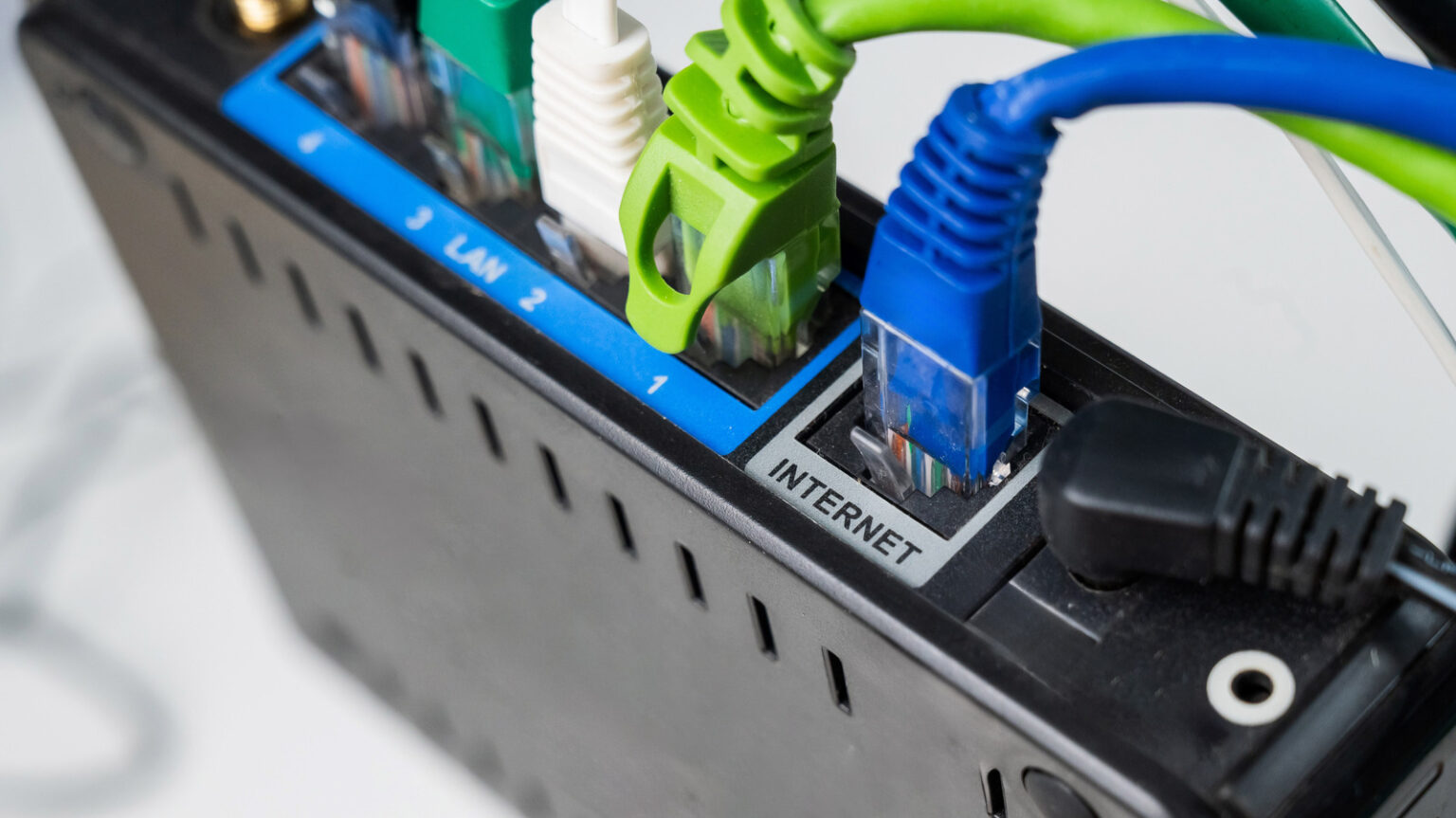 Expensive Ethernet cables aren’t a guarantee of higher speeds: Here’s why Expensive Ethernet cables aren’t a guarantee of higher speeds: Here’s why