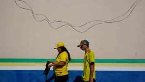 Brazil’s markets rally as investors bet on Bolsonaro win