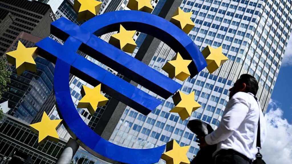 Bond turbulence means it’s time for the ECB to put QT on hold