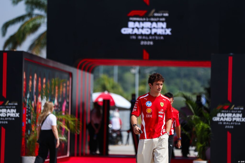 Leclerc plane trouble as Bottas rides to Singapore