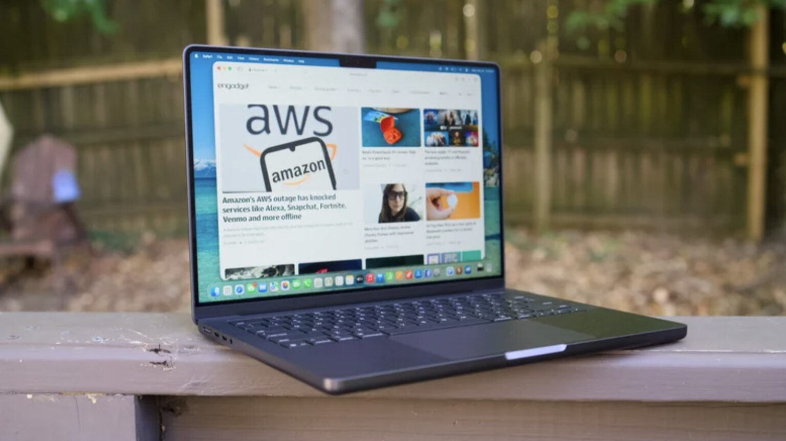 Apple reportedly plans touchscreen MacBook and iPad Mini launch for this month Apple reportedly plans touchscreen MacBook and iPad Mini launch for this month
