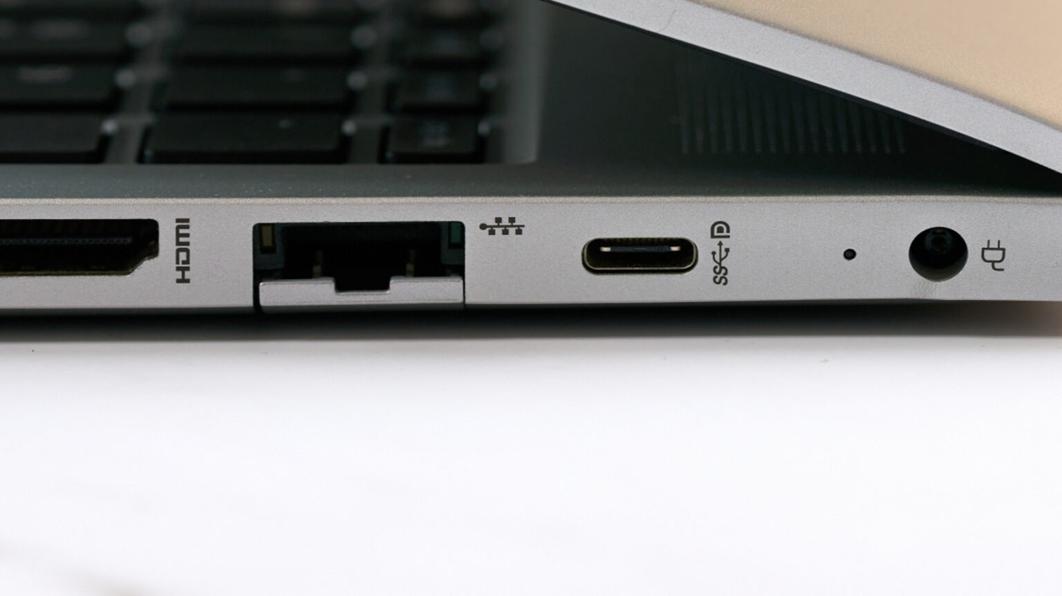 What It Means If A USB Port Has A ‘D’ Symbol Next To It