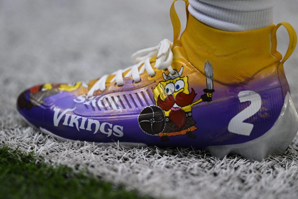 Buzz Builds for 1 Vikings Receiver in the NFL’s Trade Rumors Buzz Builds for 1 Vikings Receiver in the NFL’s Trade Rumors