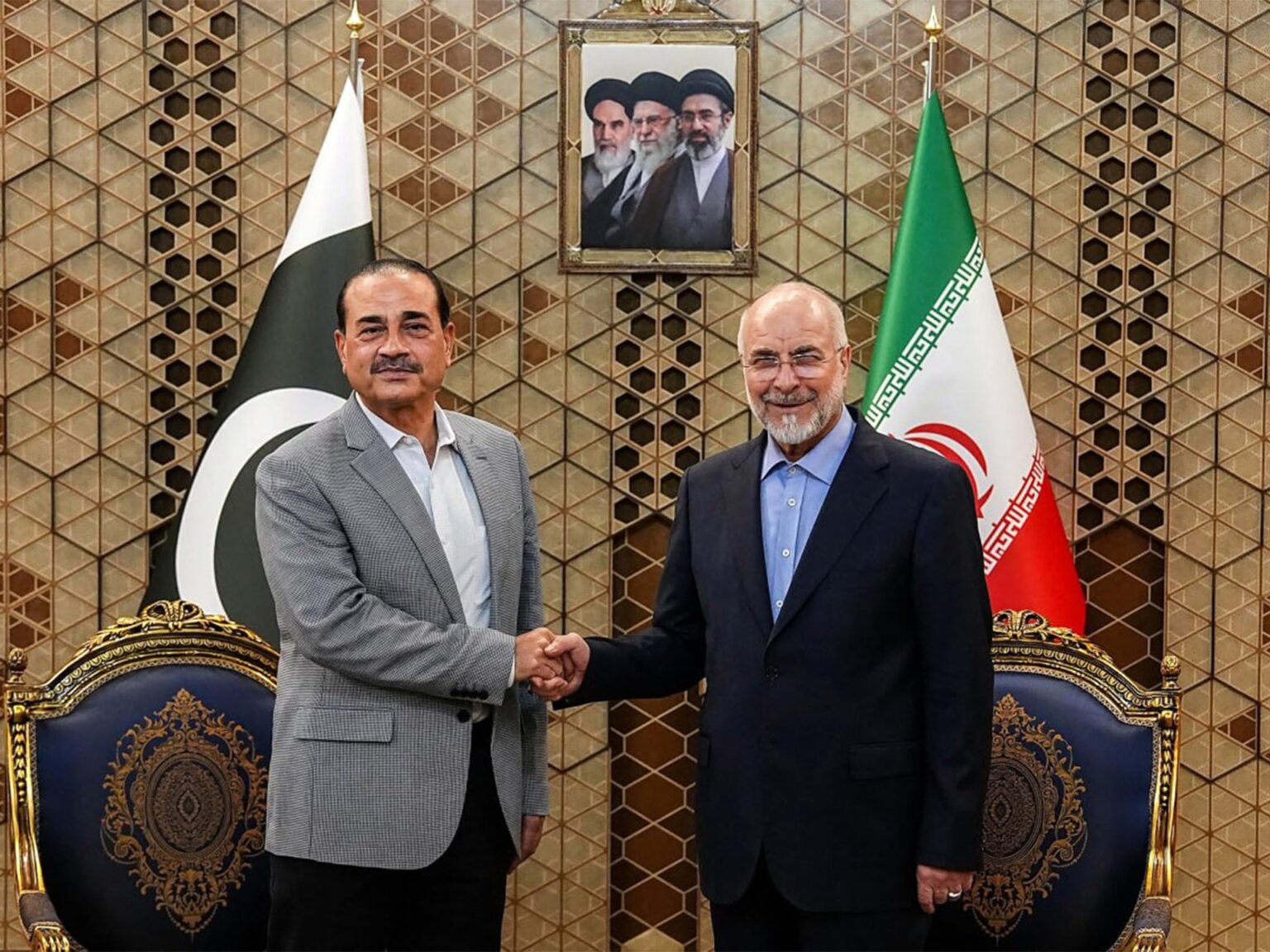 Pakistan army chief in Tehran: Can diplomacy prevent new US-Iran fighting? Pakistan army chief in Tehran: Can diplomacy prevent new US-Iran fighting?