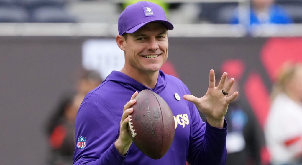 All of the Sudden, Sneaky Vikings QB Option Becomes an Option Yet Again