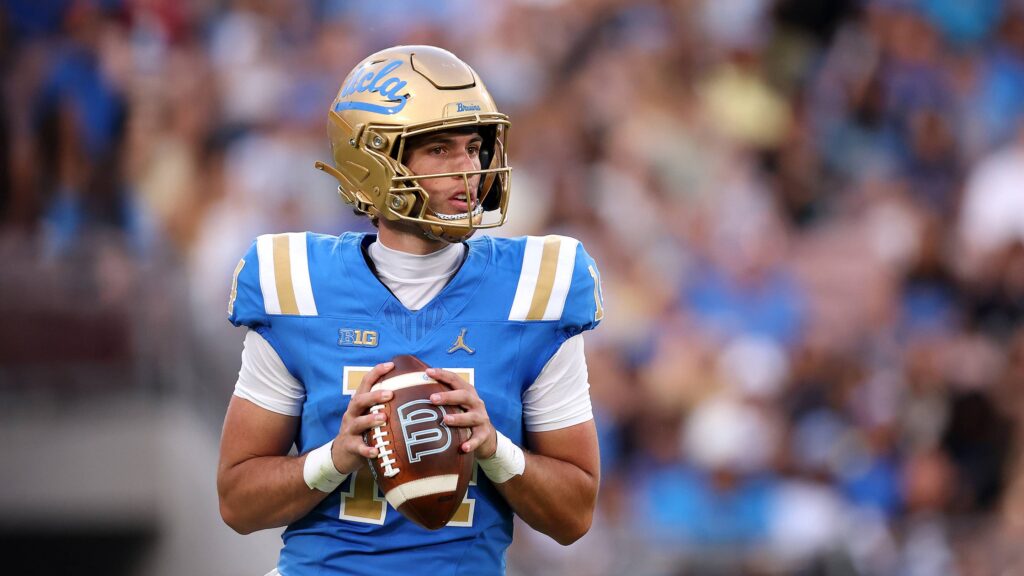 Big Ten power rankings: Unbeaten UCLA knocking on Ohio State’s door