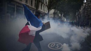 French economy contracts 0.1% in third quarter