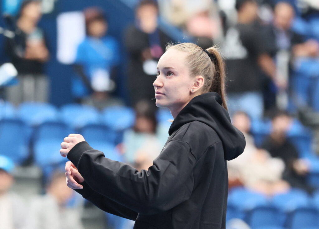 Elena Rybakina’s Tokyo Open Run Ends After Injury Forces Quarterfinal Withdrawal